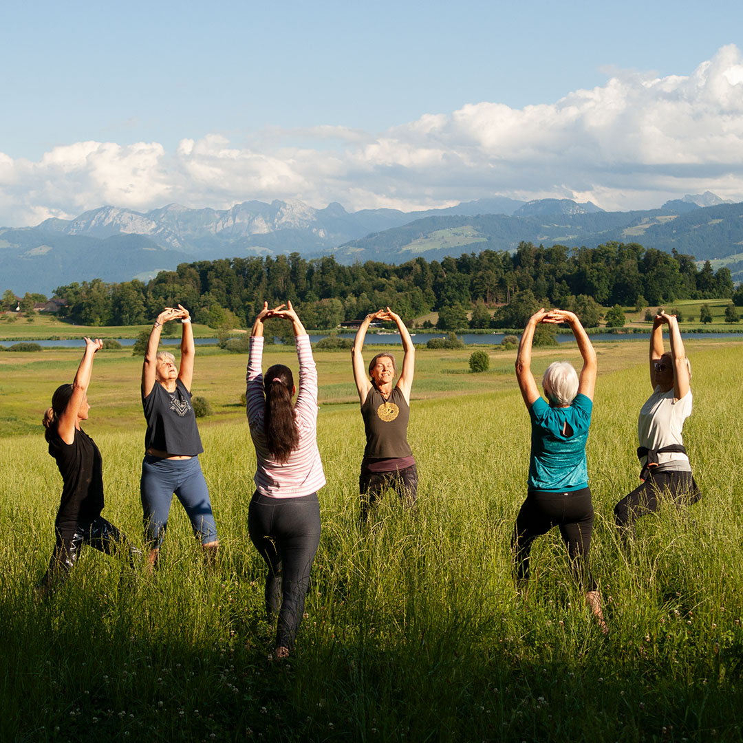 Lützelhuus Naturyoga Retreat Heike Klingebiel Wiese 09-07-2025